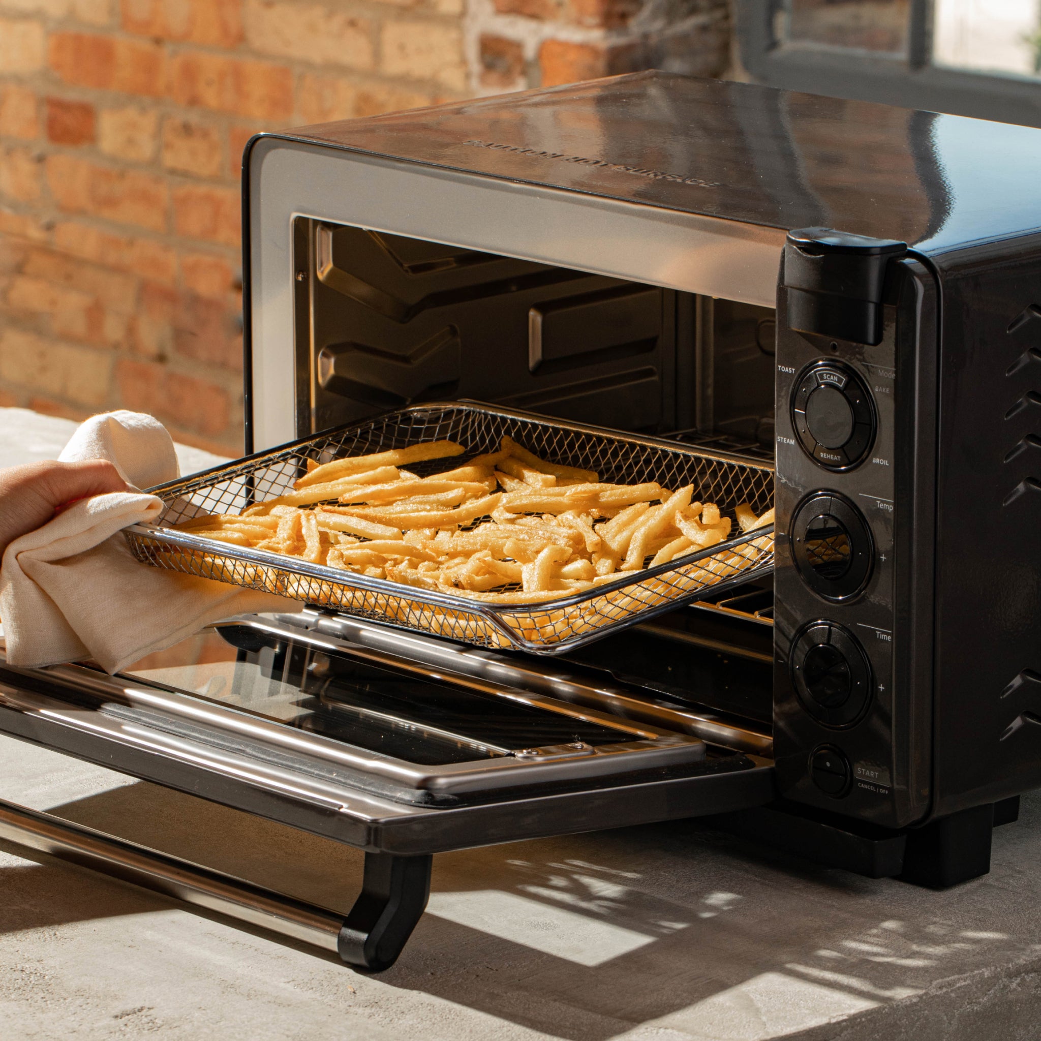  Digital 5.5 Quart Air Fryer Oven with Flat Basket
